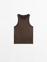 Round neck top with shimmery detail