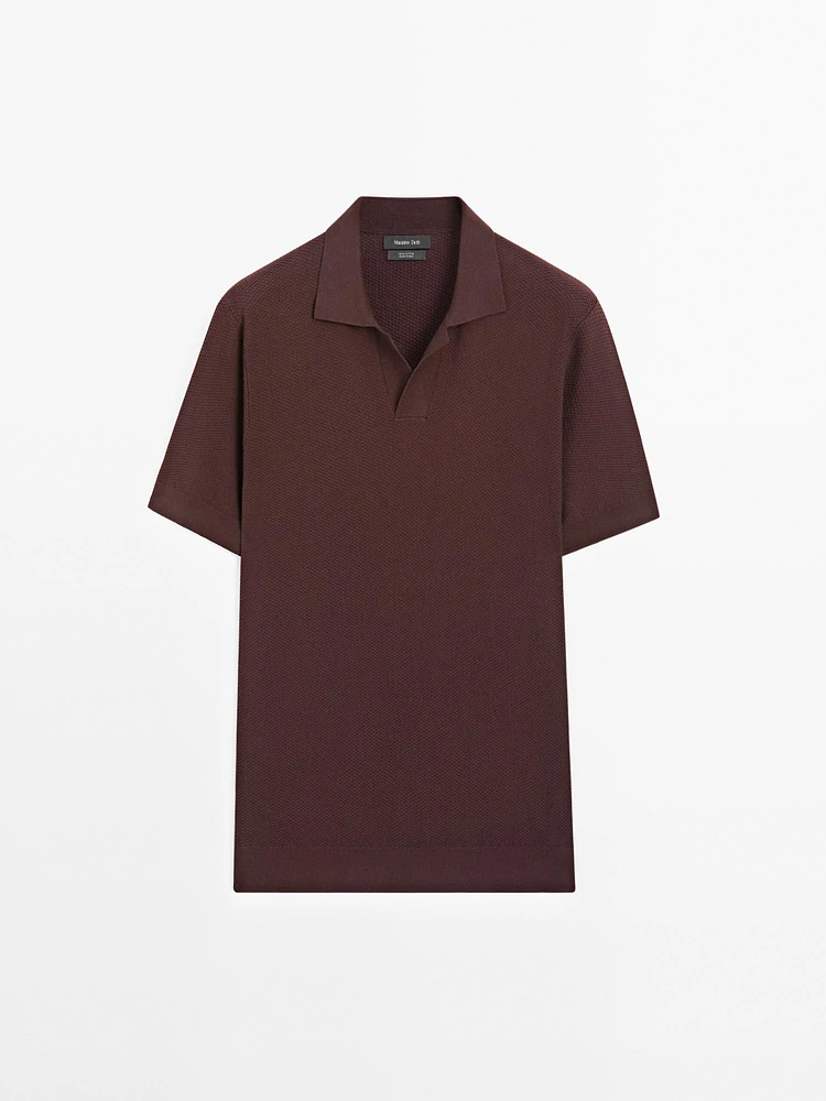 Textured knit short sleeve polo shirt