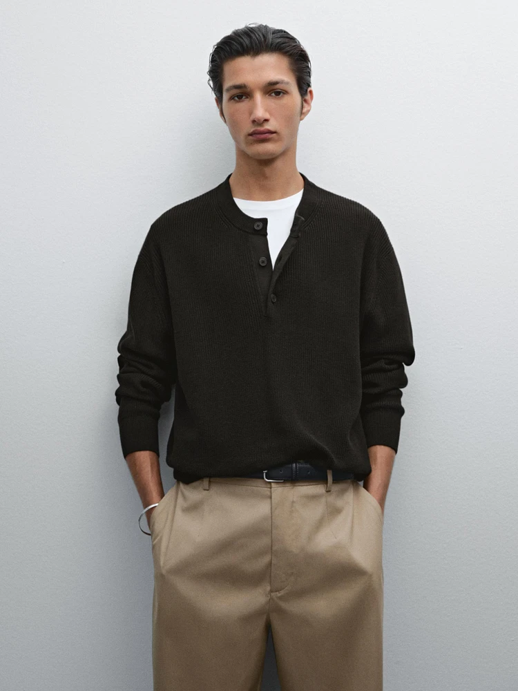 Pull en maille de coton à col boutonné