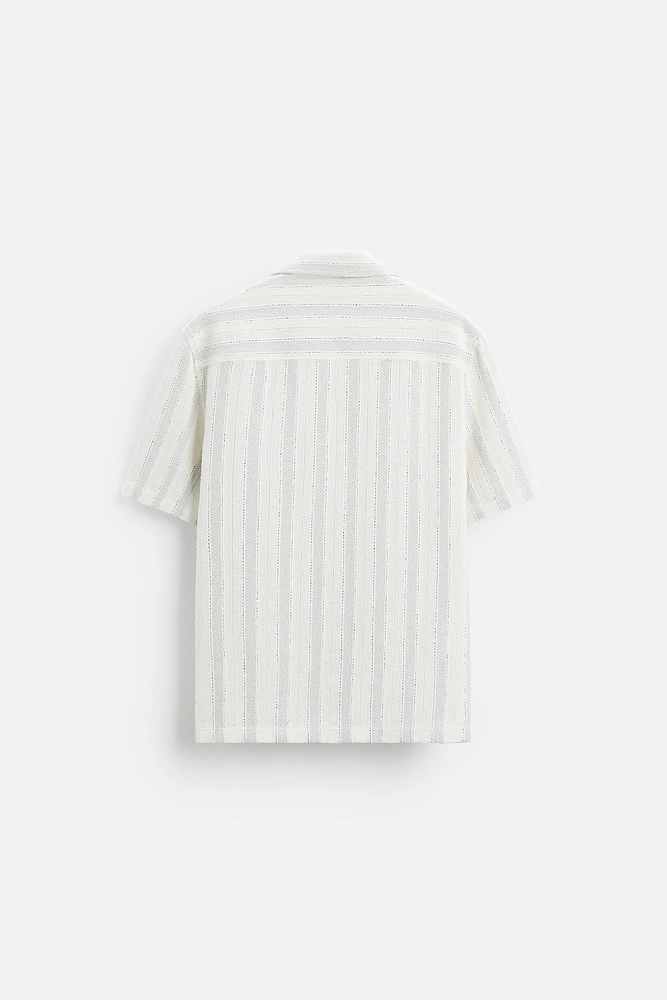 CHEMISE À TEXTURE AVEC RAYURES