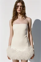 ROBE COURTE EN TULLE AVEC VOLUME DANS LE BAS