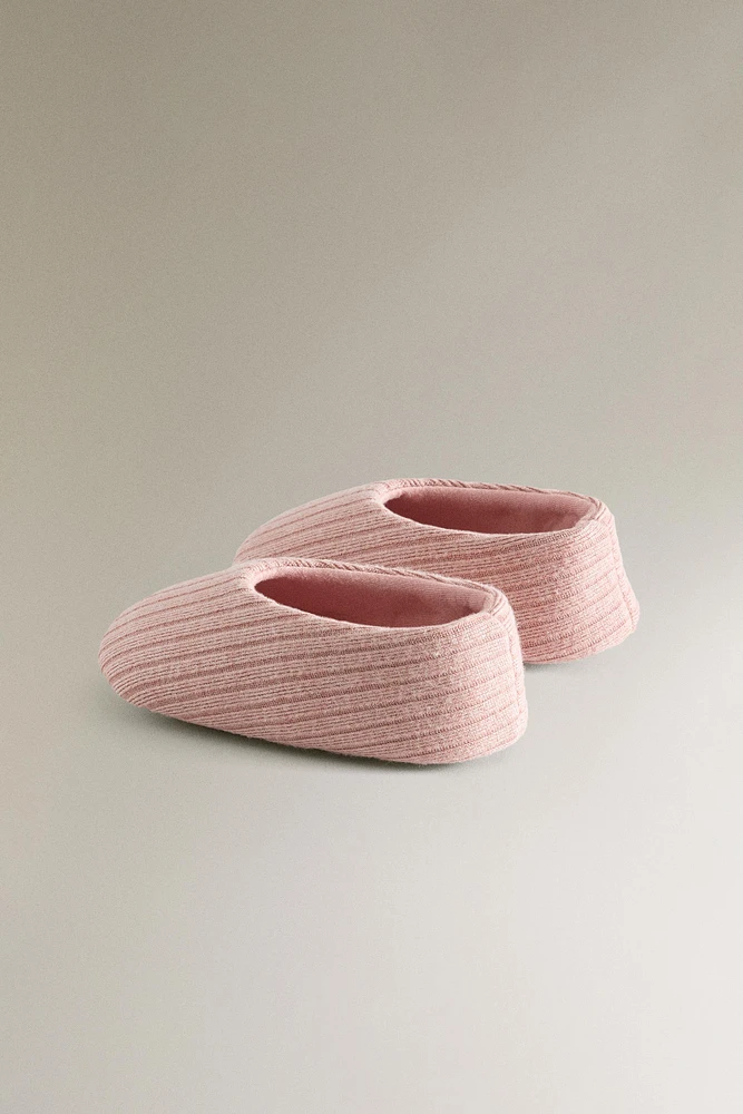 QUILTED FABRIC BALLET FLATS
