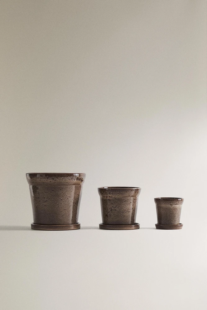 STONEWARE GARDEN POT WITH PLATE
