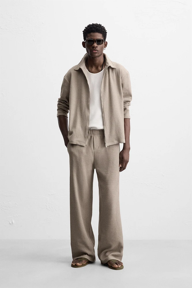 TEXTURED RELAXED FIT PANTS