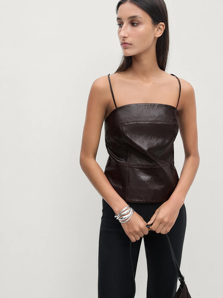 Top à bretelles en cuir verni