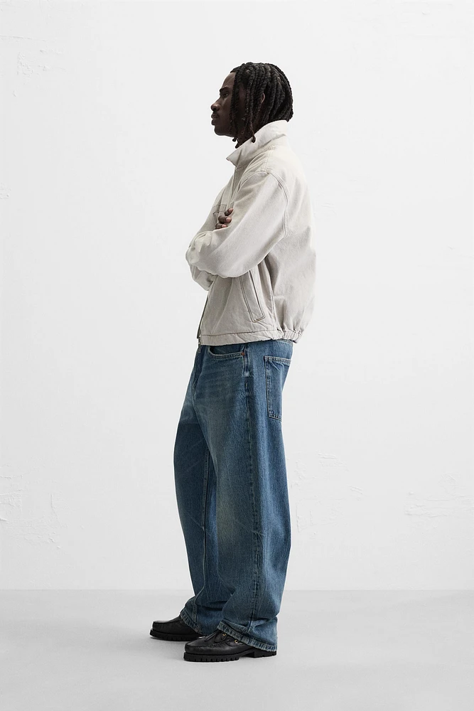VESTE EN JEAN AVEC COL MATIÈRES VARIÉES