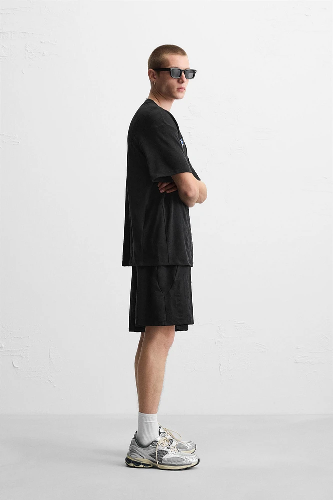 TEXTURED JOGGER SHORTS