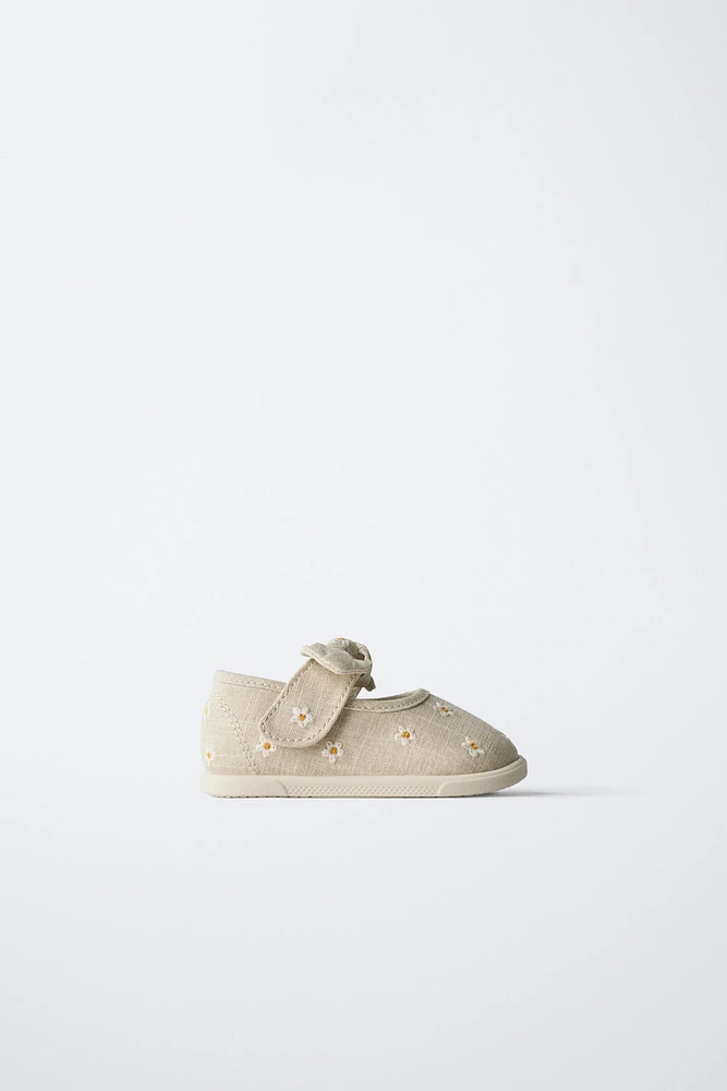 DAISY BAREFOOT SNEAKERS