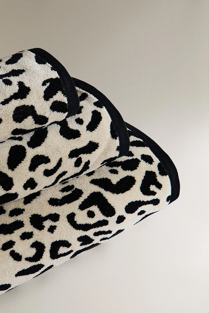 SERVIETTE DE BAIN VELOURS IMPRIMÉ ANIMAL