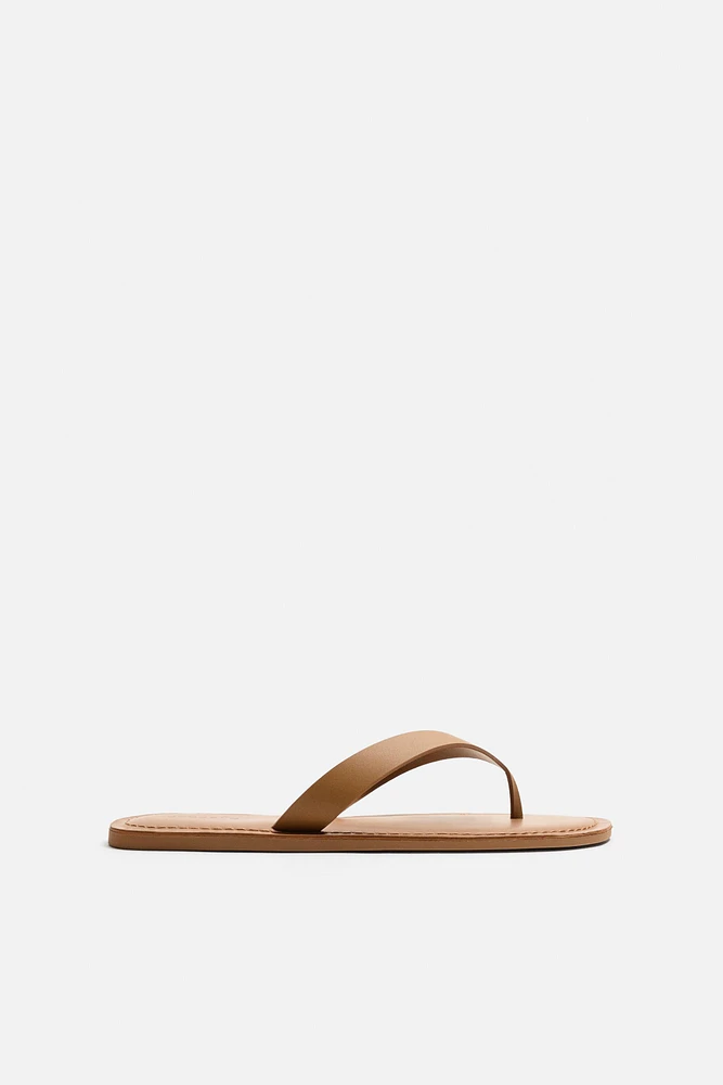 STRAPPY LEATHER SANDALS