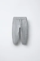 PANTALON EN MAILLE STYLE JOGGING
