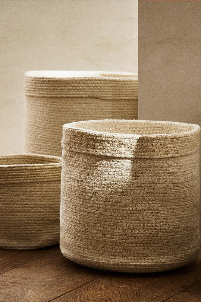 ROUND JUTE BASKET