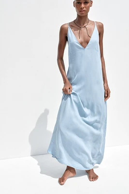 FLOWY MIDI DRESS