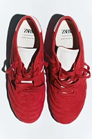 PADDED RUNNING SHOES