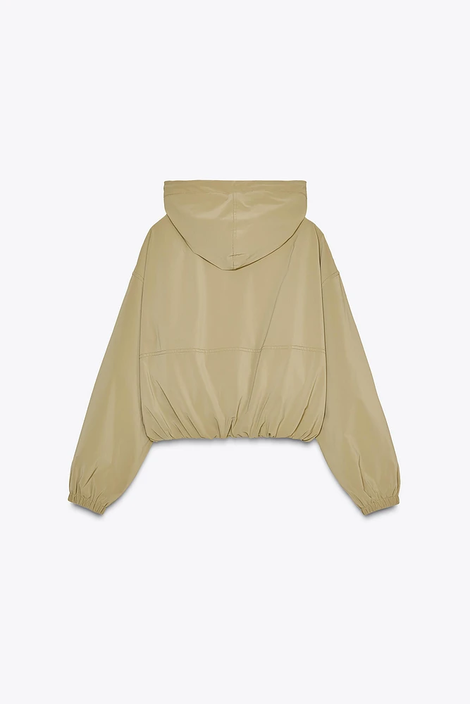 BLOUSON EFFET GOMME AVEC CAPUCHE