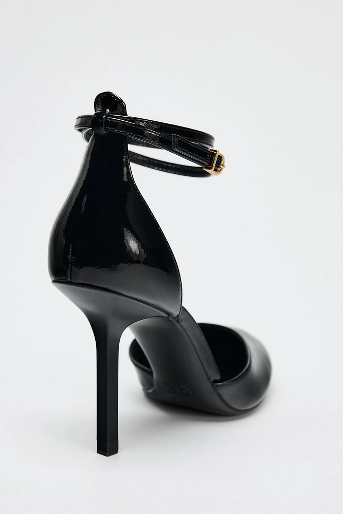 CHAUSSURES À TALONS EFFET VERNI