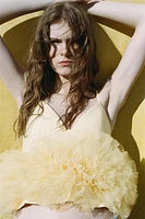 TOP ÉLASTIQUE EN TULLE AVEC VOLUME DANS LE BAS
