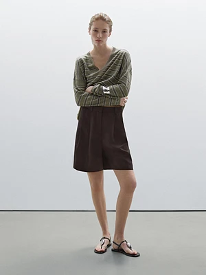 Pleated Bermuda shorts