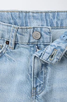 STRAIGHT LEG JEANS