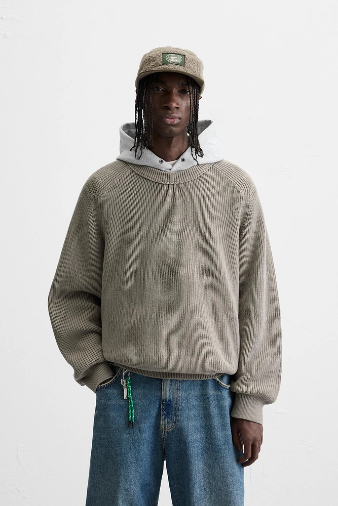 PULL RELAXED FIT STRUCTURÉ