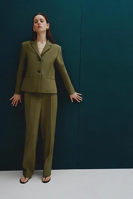 FITTED SHOULDER PAD BLAZER