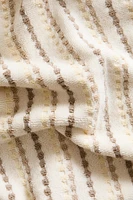 TEXTURED POLKA DOT BATH TOWEL