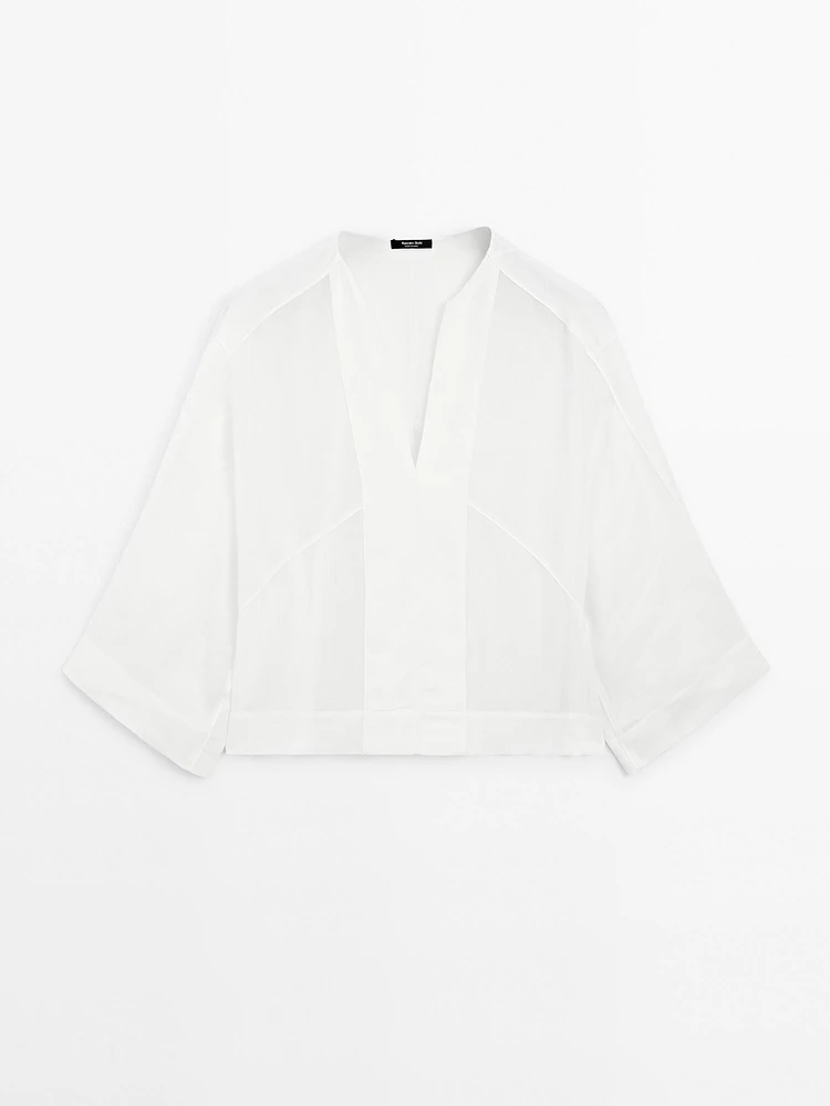 Flowing linen blend blouse with seam details