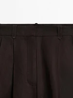 Pleated Bermuda shorts