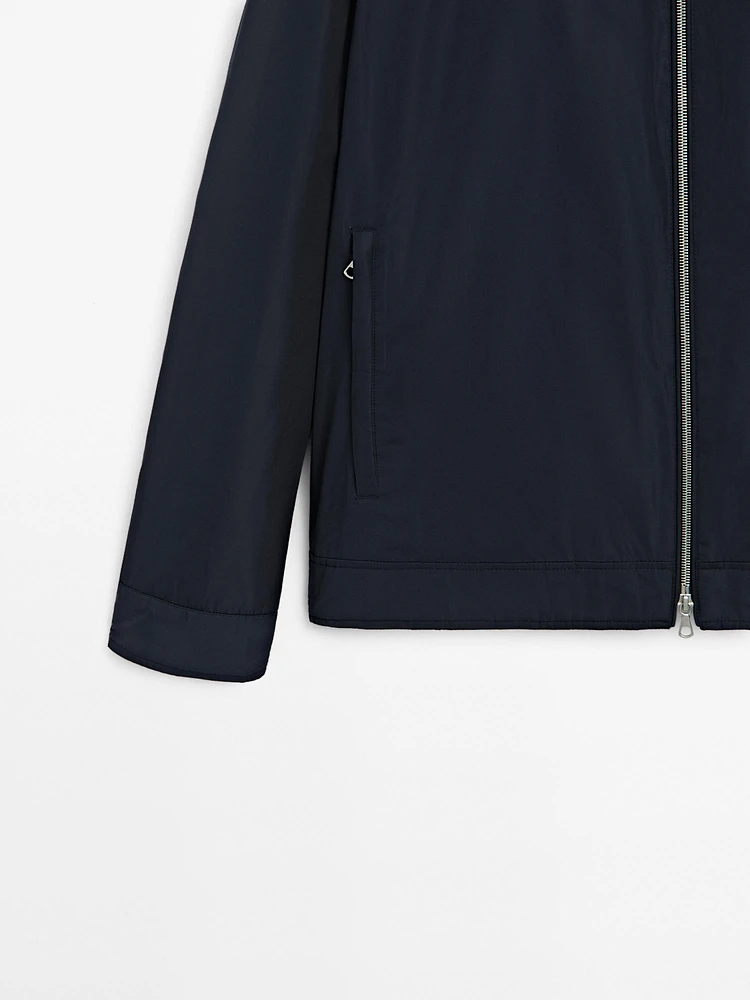 Lightweight zip-up jacket