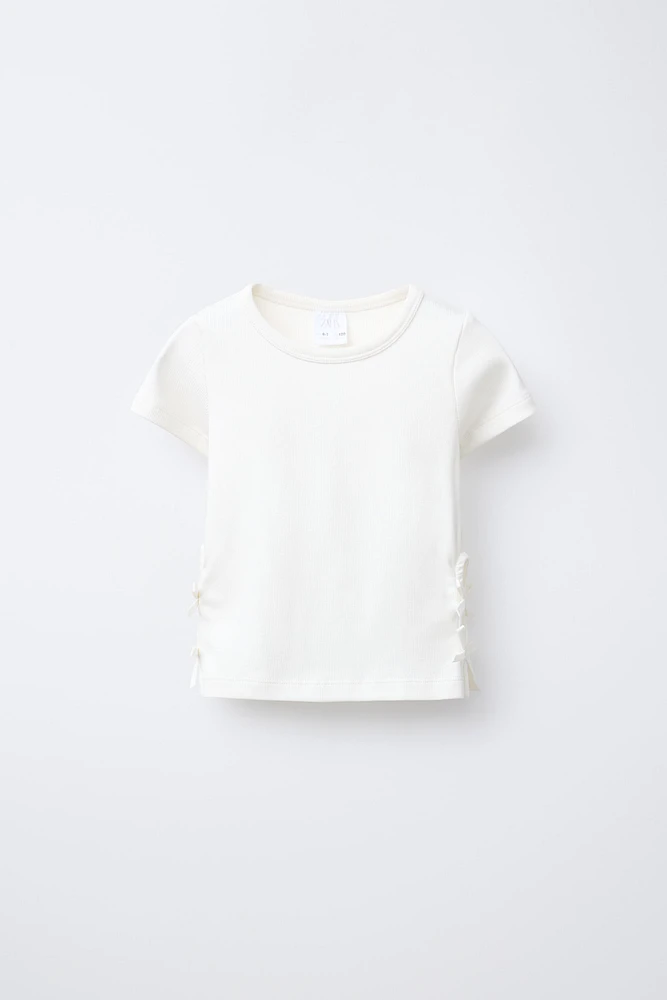 RIBBED CUT OUT BOW T-SHIRT