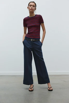 PANTALON AVEC CEINTURE ET REVERS