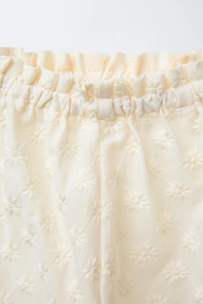 PANTALON DROIT FLEURS BRODÉES