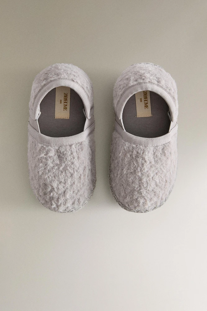 COZY SLIPPERS