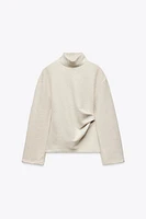 SOFT PLEATED TOP