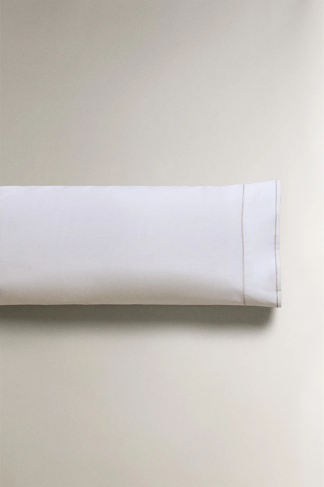 TAIE D’OREILLER SATIN FESTON