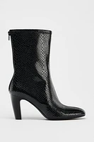 BOTTINES À TALONS AVEC RELIEF