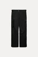 PANTALON STYLE MILITAIRE AVEC TISSU RÉSISTANT À L'EAU
 ET COUPE-VENT TECHNOLOGIE RECCO® COLLECTION SKI
