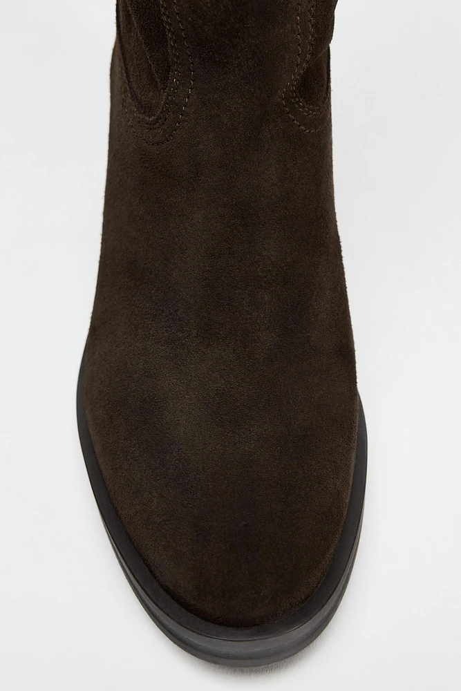 BOTTES À TALONS EN DAIM
