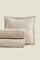 COTTON BEDSPREAD WITH GEOMETRIC DESIGN