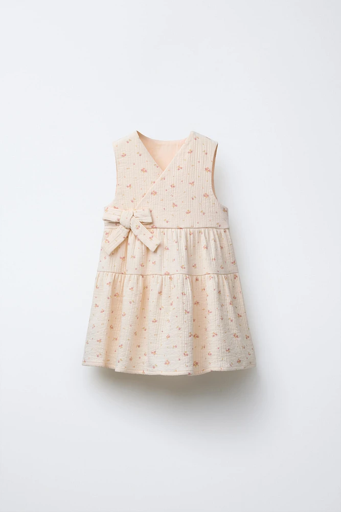 TEXTURED WEAVE FLORAL PINAFORE DRESS