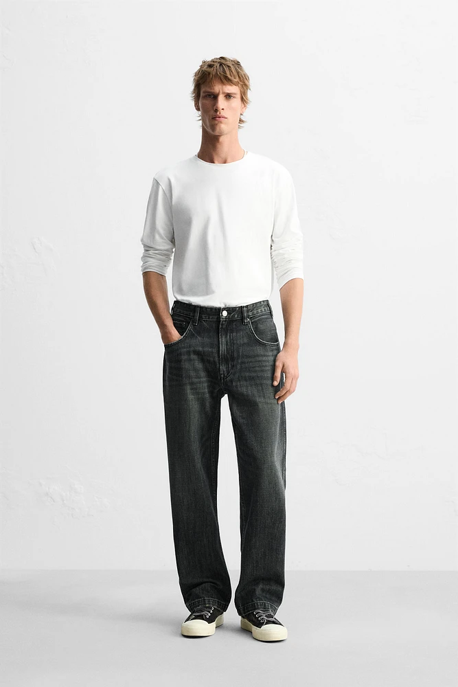 STRAIGHT FIT RELAXED JEANS