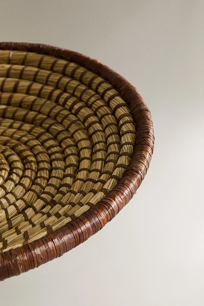 ROUND BRAIDED BASKET