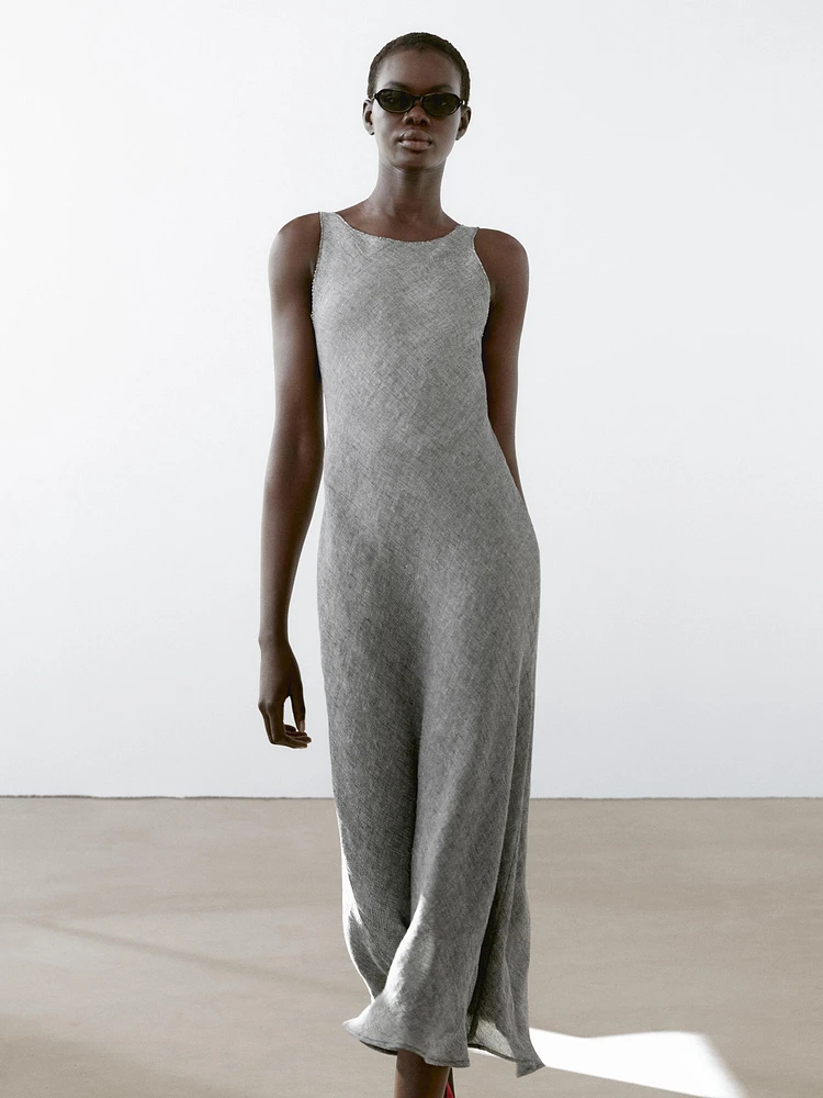 Linen fluid sleeveless dress