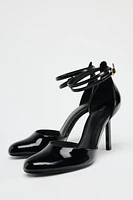 CHAUSSURES À TALONS EFFET VERNI
