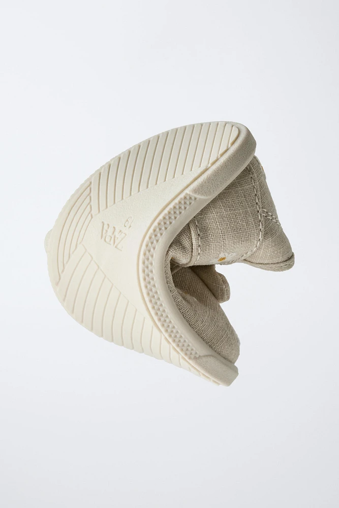 DAISY BAREFOOT SNEAKERS