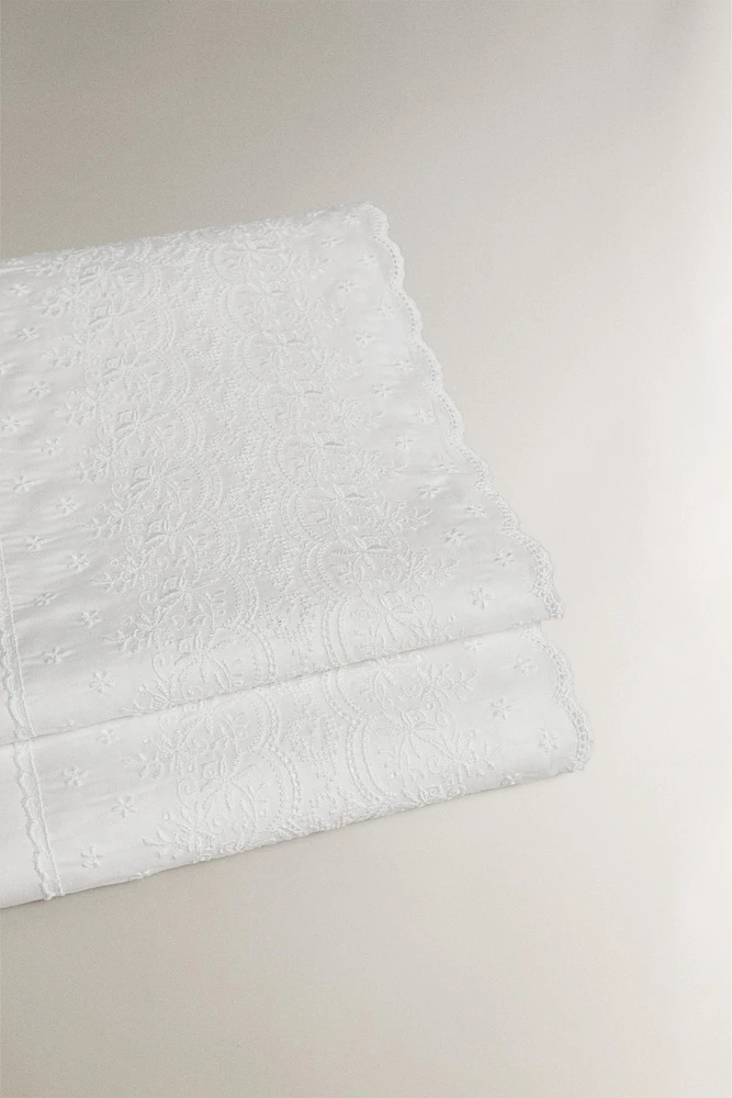 EMBROIDERED FLAT SHEET