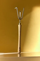 GARDEN RAKE WITH WOODEN HANDLE