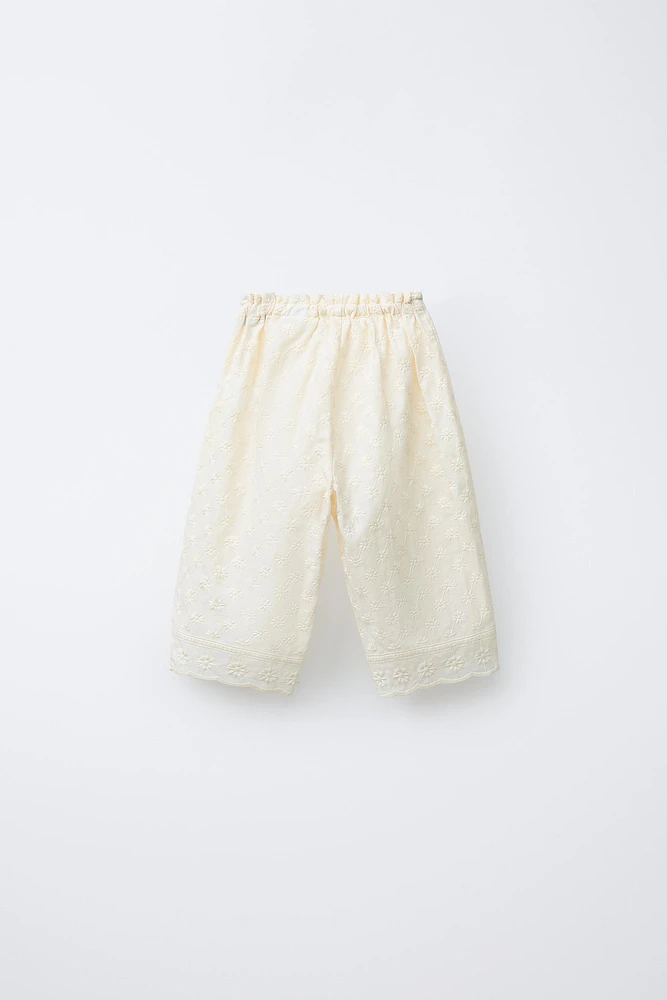 PANTALON DROIT FLEURS BRODÉES