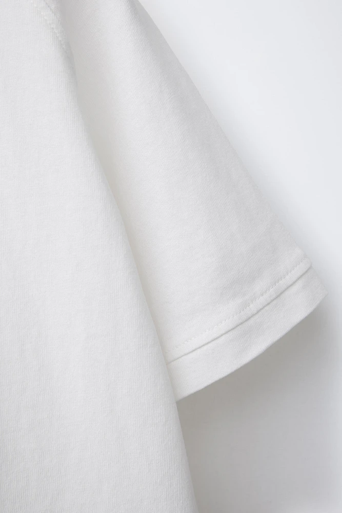 T-SHIRT TEINT EN PIÈCE LOGO