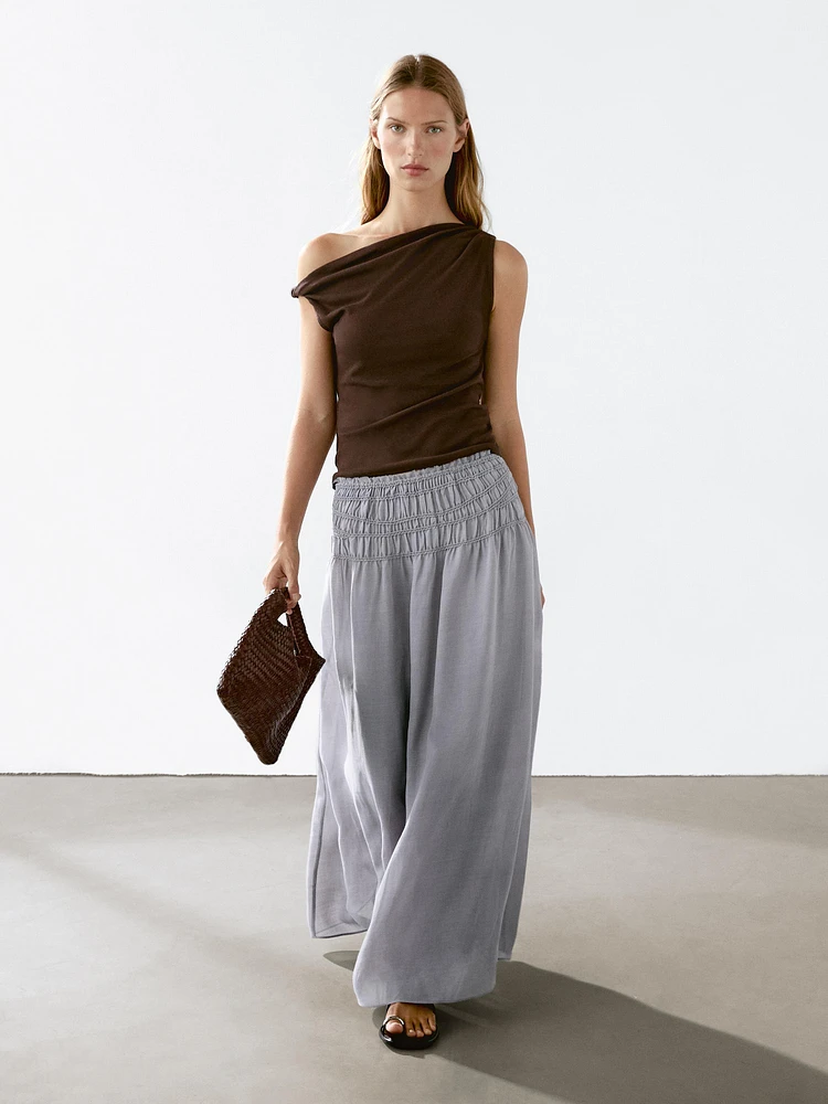 Long flowing skirt with gathered detail